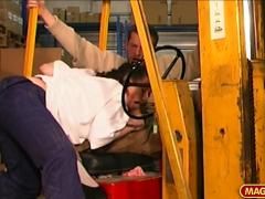 Deutsche Göre gönnt sich Staplerfahrerschwanz