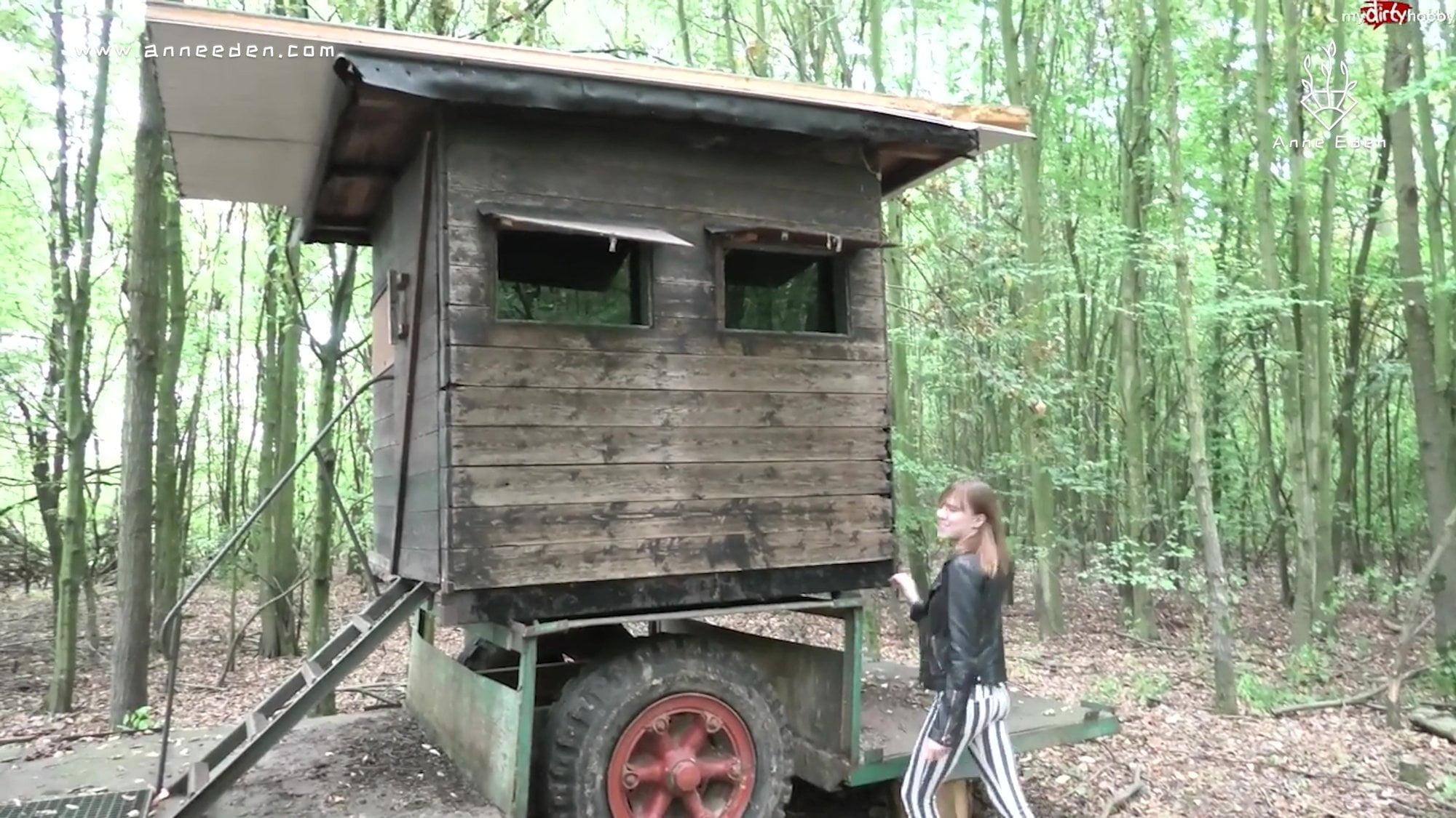 Weggeschlichen und durchgefickt